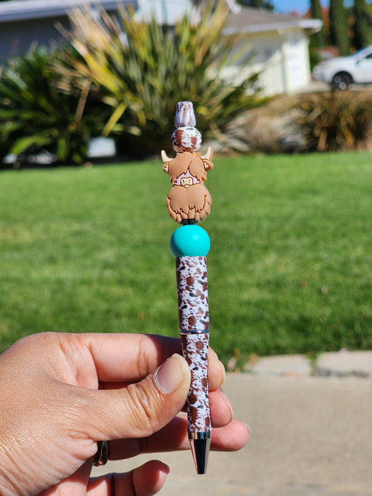 Custom Made Highland Cow Beaded Writing Pen - ONLY 1 Available