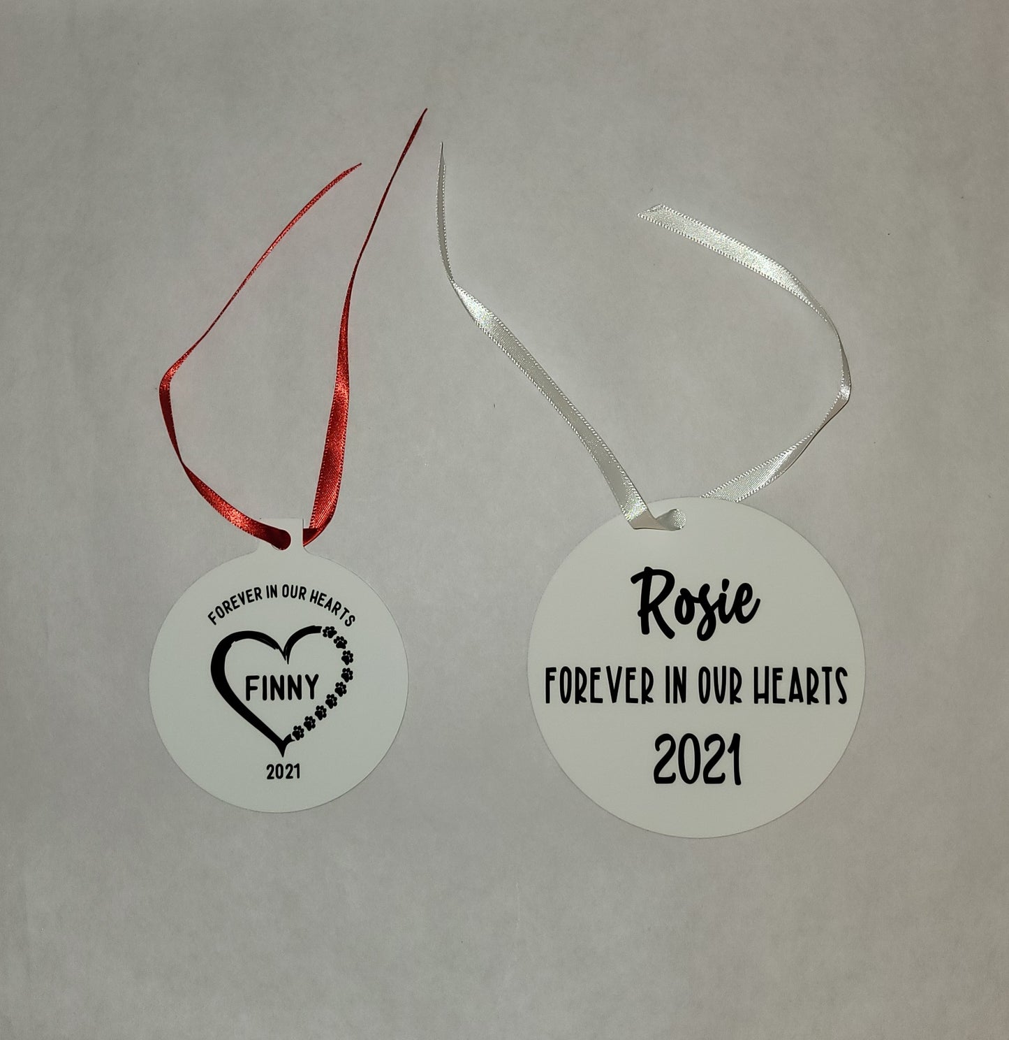 Custom Pet Memorial Photo White Aluminum  Christmas Ornament - 2 Sizes Available